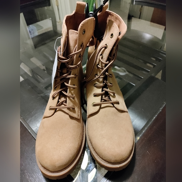 Brand New Hicking Boots - Picture 2 of 5